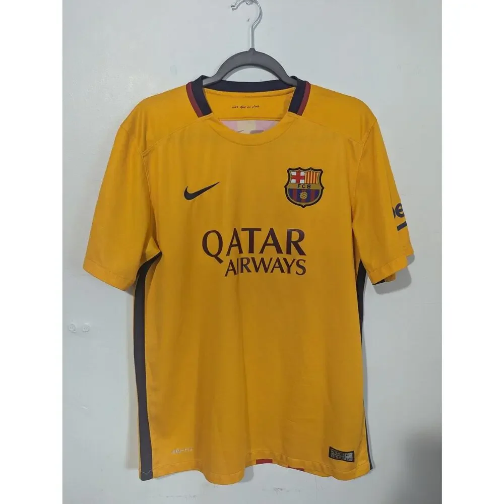 Barcelona Messi 2015/16 Away Jersey Men’s Large Yellow Red Shirt - Picture 2 of 4